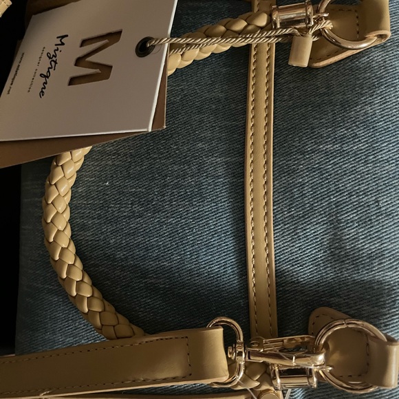 Denim handbag with tan outline. New by Miztique designer collection. Negotiable - Picture 4 of 6